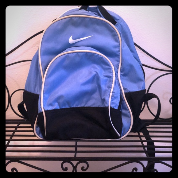 Nike Handbags - Nike Travel back pack